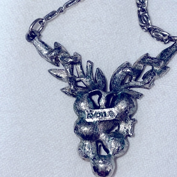 Vintage Avon silver tone clear round rhinestone pearl grape cluster necklace - Picture 4 of 4